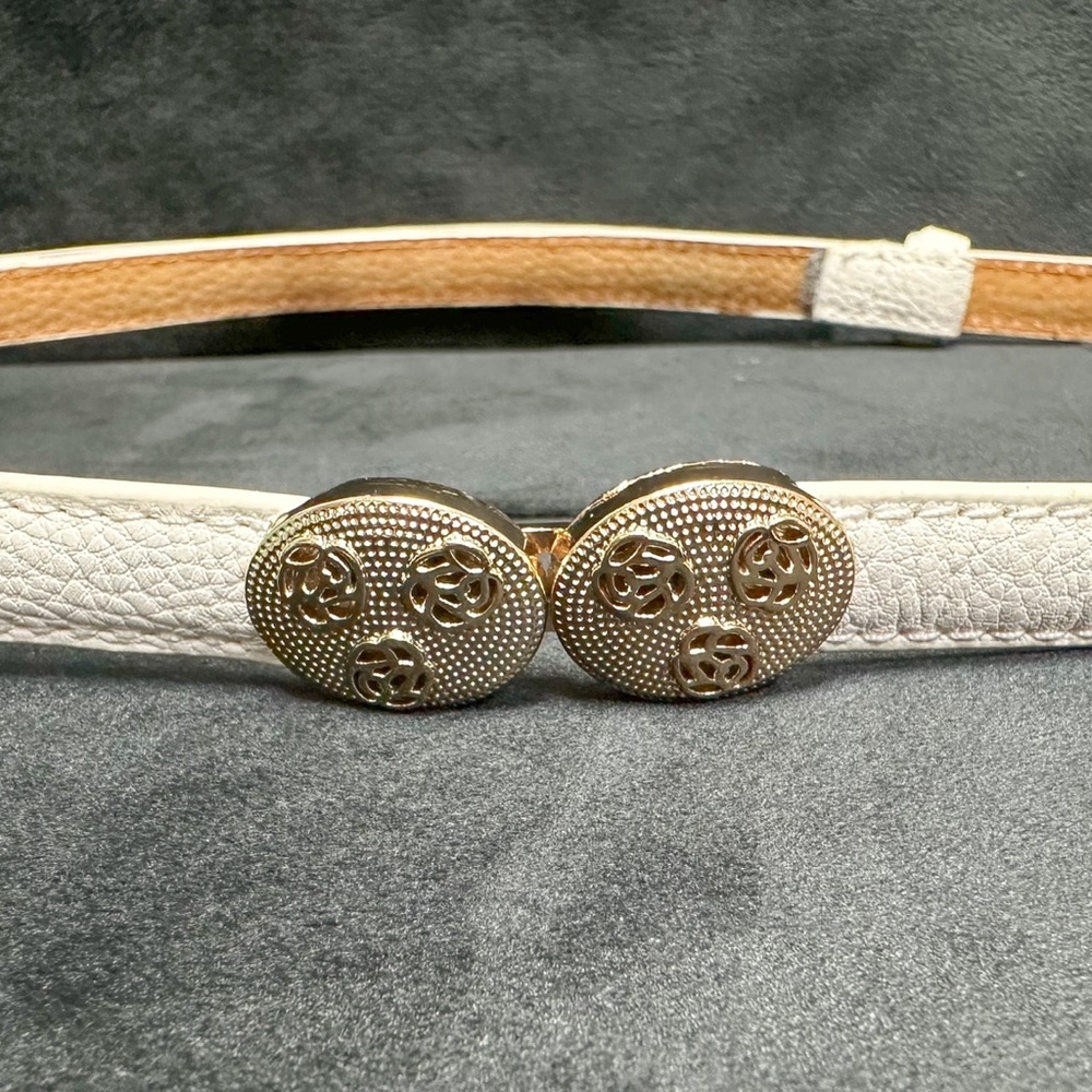 Classic Vintage White Leather Gold Medallion Skinny Belt